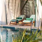 The Xon Hotel *