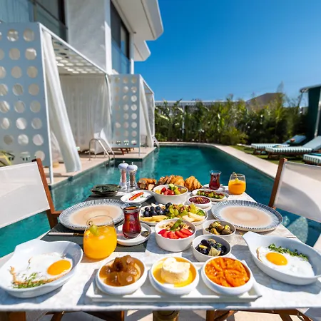 The Xon Hotel Çeşme