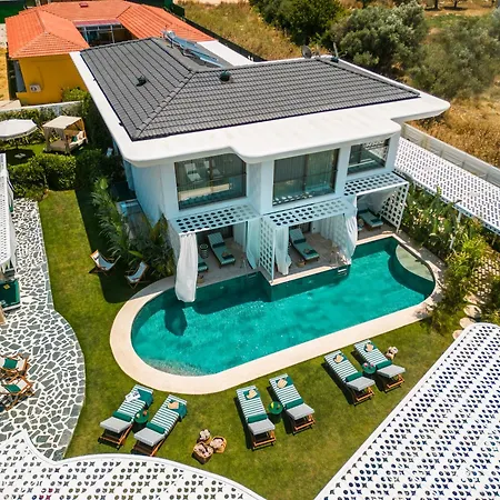 The Xon Cesme
